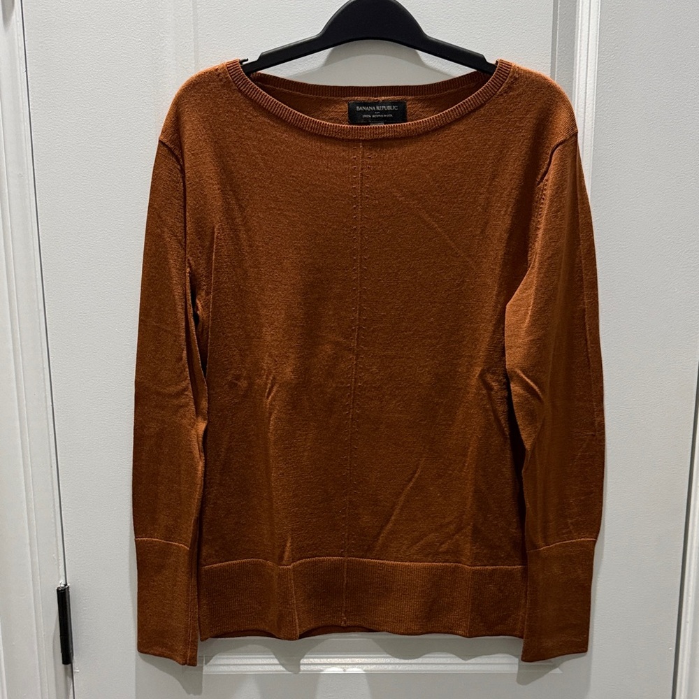 Banana Republic Women’s Burnt Orange Crewneck Sweater